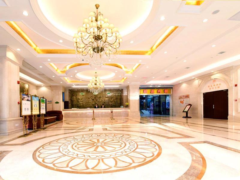 Vienna Hotel Loudi Chunyuan Pedestrian Street Zewnętrze zdjęcie